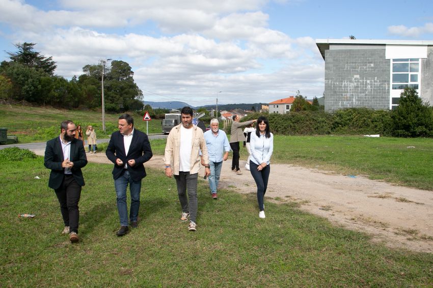 A Casa de Acompañamento ás Persoas Maiores de Rianxo localizarase nunha parcela a carón do IES Félix Muriel