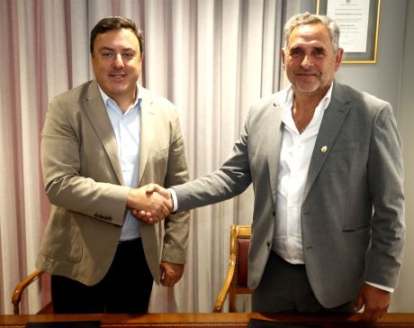 A Deputación apoia con 173.756 ao Concello de Cerdido para renovar a maquinaria municipal