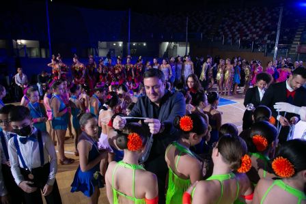 A Deputación entrega novos vehículos a cinco clubs de remo e piragüismo da provincia