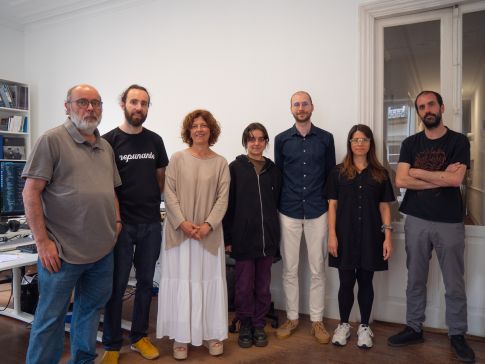 A cooperativa NUMAX, referente cultural santiagués, destaca “o estímulo” que supuxo gañar os Premios PEL “para seguir mellorando”