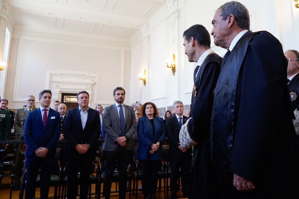 O presidente da Deputación asiste á toma de posesión do fiscal xefe provincial