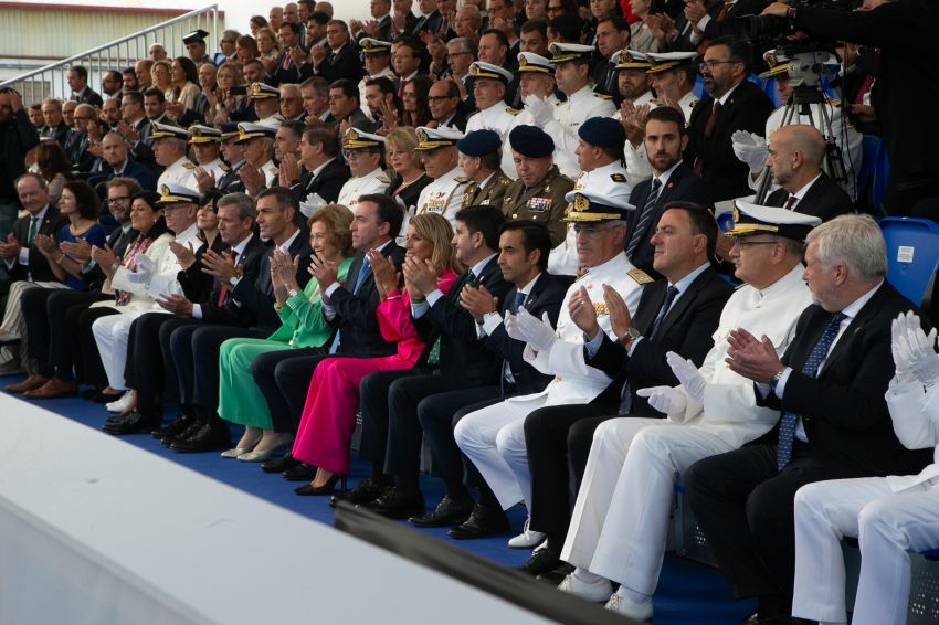 O presidente da Deputación asiste á botadura da primeira fragata da serie F-110 fabricada por Navantia