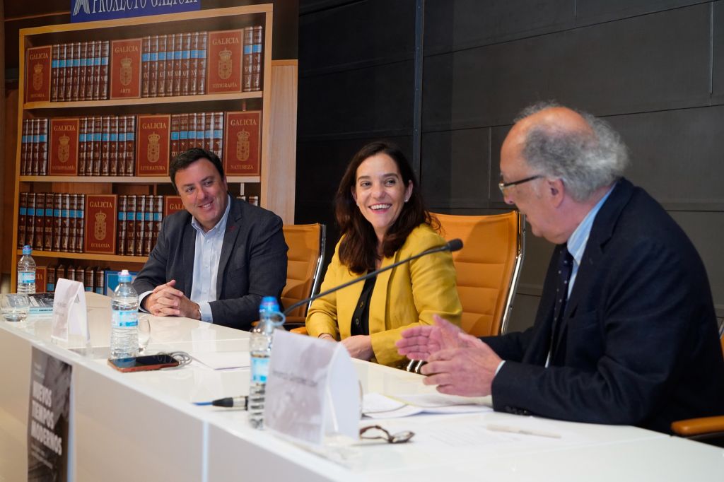 Formoso participa na presentación do libro “Nuevos tiempos modernos”, de Fernando González Laxe