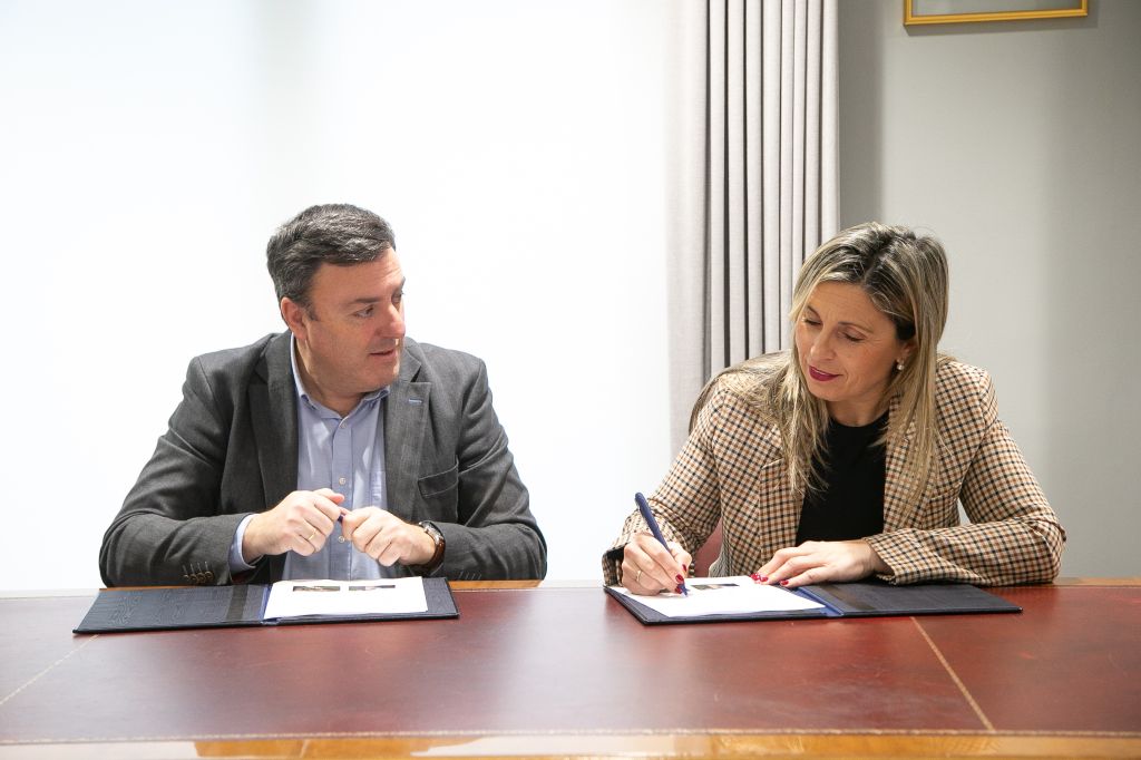 A Deputación da Coruña e o Concello de Vimianzo renovan o convenio para a xestión cultural e turística do Castelo de Vimianzo e os Batáns de Mosquetín en 2026