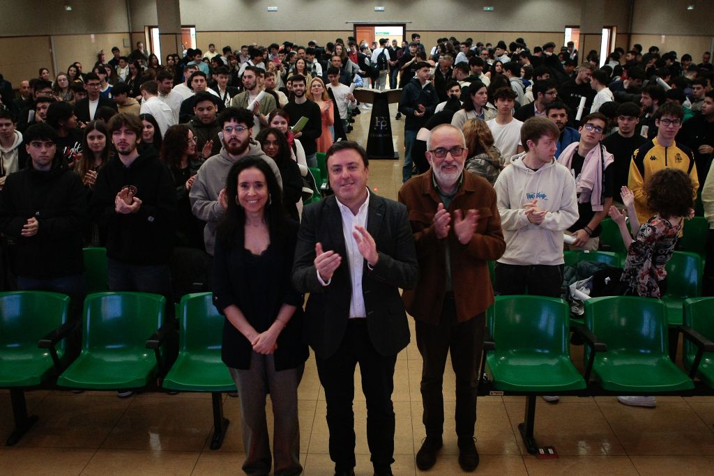 Formoso destaca o IES Rosalía Mera como referencia da FP en Galicia
