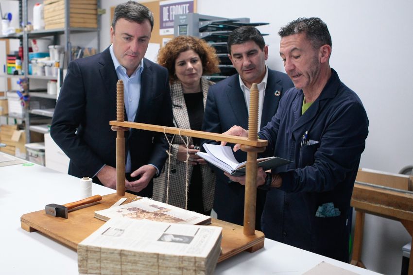 Formoso destaca a aposta do Goberno de España pola Formación Profesional na súa visita ás aulas e talleres do IES Rosalía de Mera