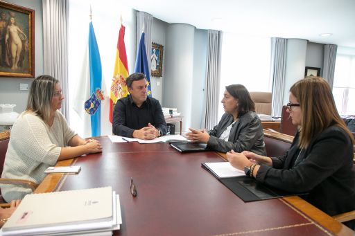 O presidente da Deputación recibe á nova directiva de ANMUPESCA