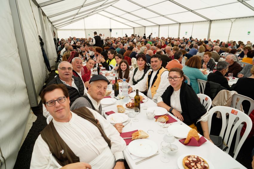 Máis de 700 persoas participaron no Encontro dos Maiores de Negreira