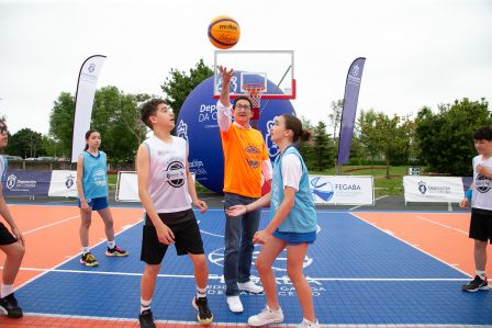 A Deputación alíase co Basquet Coruña para promocionar o deporte de base e a provincia da Coruña como destino turístico