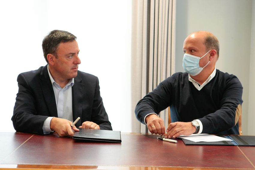 A Deputación financia as obras de mellora da piscina municipal de Vilarmaior