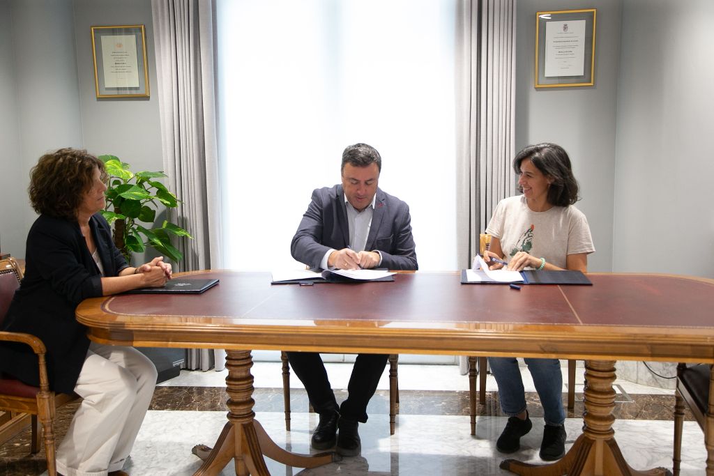 A Deputación colabora con ADEGA na celebración do seu 50 aniversario