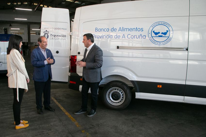 A Deputación entrega unha nova furgoneta ao Banco de Alimentos