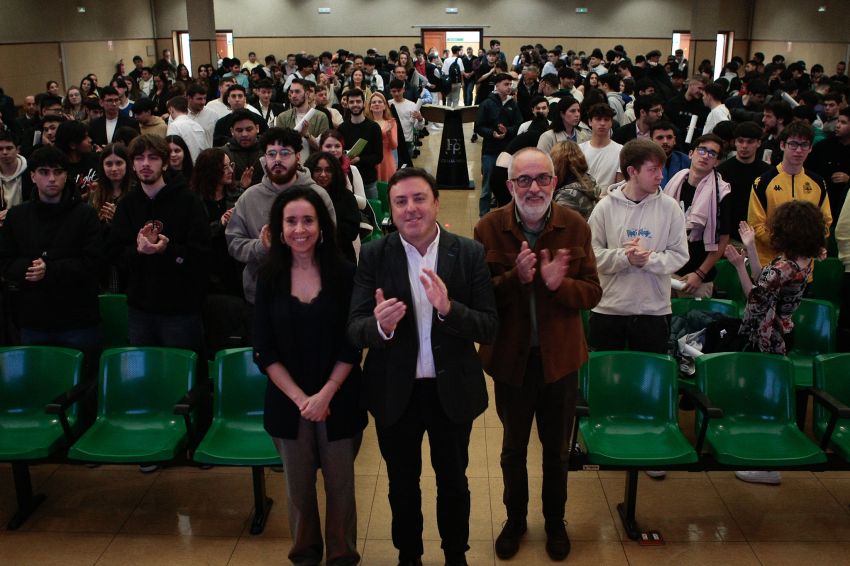 Formoso destaca o IES Rosalía Mera como referencia da FP en Galicia