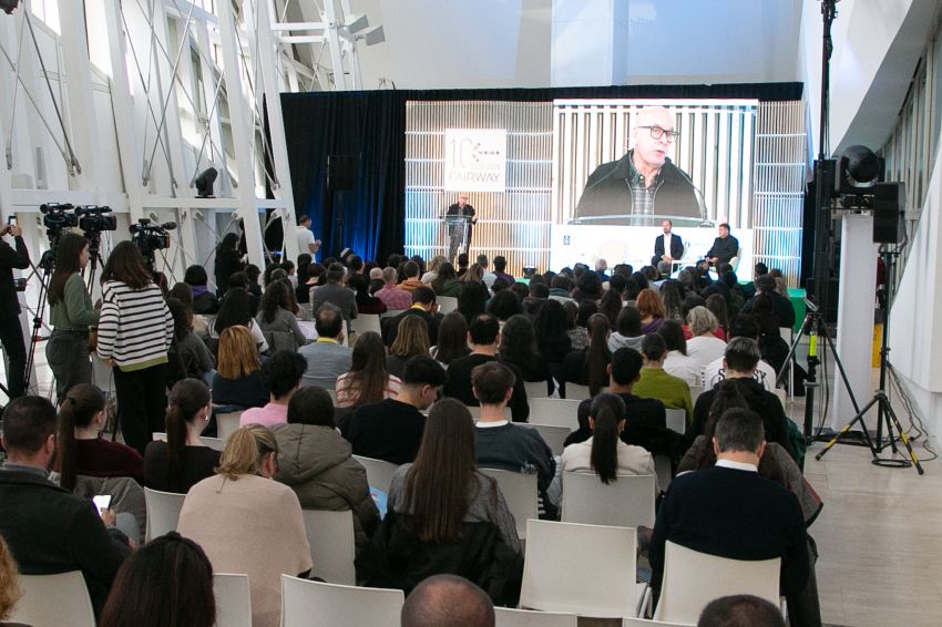 Regueira destaca en Fairway a repercusión do Camiño de Santiago no escaparate turístico da provincia