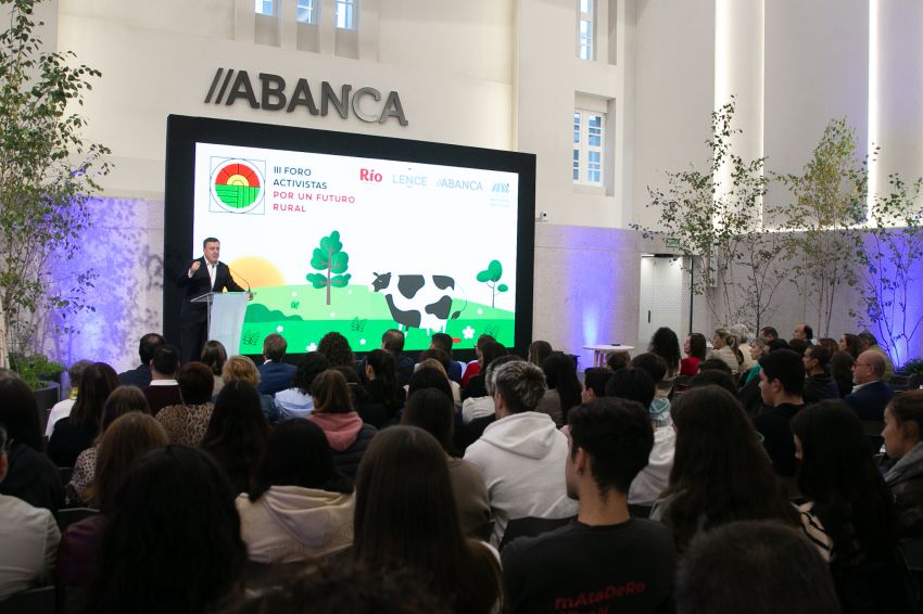O presidente da Deputación da Coruña destaca que “o futuro de Galicia está ligado ao rural” e esa aposta debe concretarse “con feitos, non só con discursos”