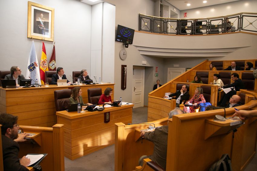 A Deputación insta á Xunta a aumentar o Fondo de Cooperación Local para saldar a débeda de 600 M€ que mantén cos concellos galegos