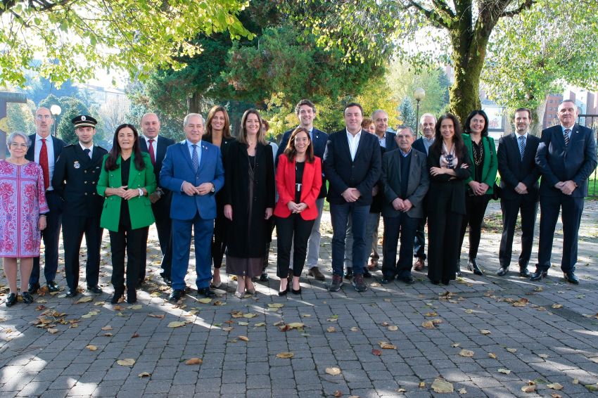 Formoso entrega os premios COGAVE 2022 a Inés Rey e Fundación Meniños