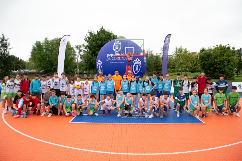 Carballo énchese de baloncesto con 35 equipos na xornada inaugural do Circuíto 3x3 da Deputación da Coruña