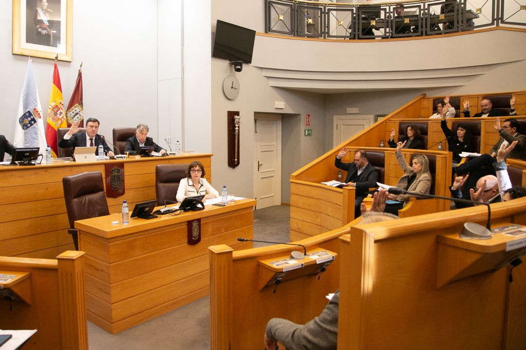 O pleno da Deputación dálle luz verde á Senda do Trece en Narón, cun investimento de máis de medio millón de euros