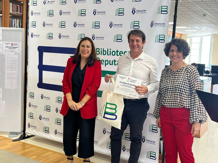 A Biblioteca Provincial acolleu a entrega de premios aos gañadores do certame #HoxeEscriboEn, que presentaron relatos ambientados en Monfero, Fisterra e Ferrol