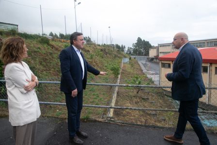 A Deputación colabora co Concello de Pontedeume na compra dun novo edificio na rúa Real para ampliar a Casa do Concello