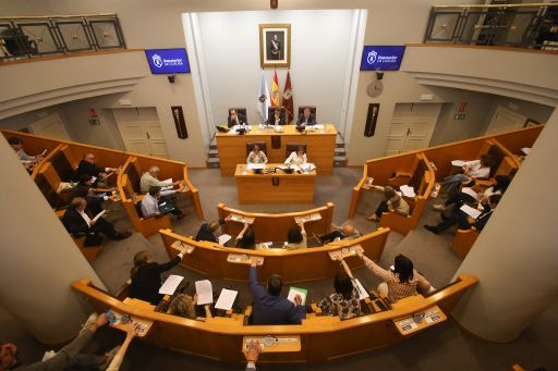 A Deputación da Coruña esixe á Xunta que estableza un plan de axudas ás mariscadoras e mariscadores do Burgo ata que a ría recupere a súa produción