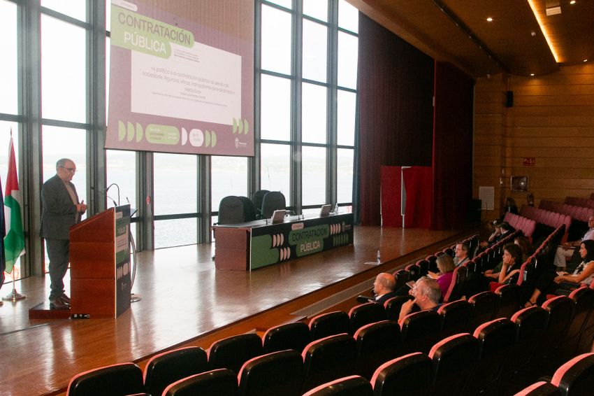 Penas defende a contratación pública como un “motor económico” e sitúaa como unha ferramenta “de equilibrios”
