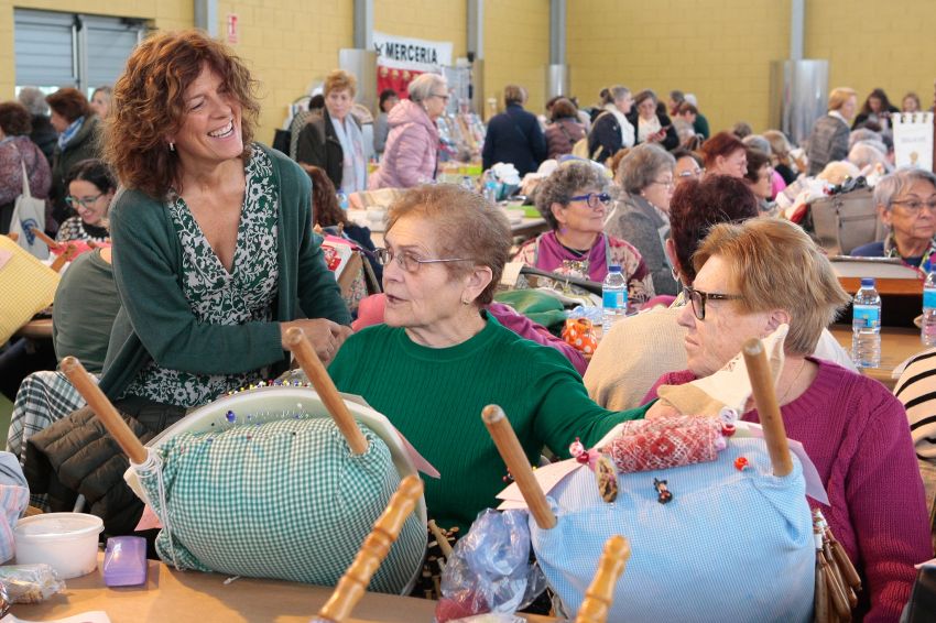 Vimianzo reúne a 650 palilleiras de toda Galicia