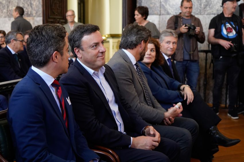 O presidente da Deputación asiste á toma de posesión do fiscal xefe provincial