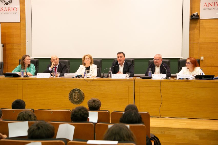 O presidente da Deputación da Coruña destaca en Santiago a importancia de investir no talento da mocidade