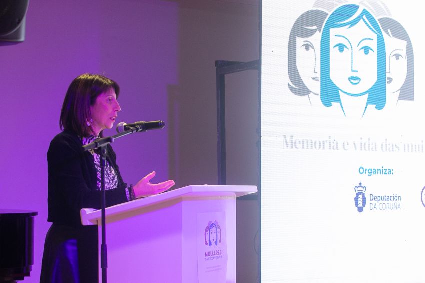 As Mulleres da Reconversión reciben en Fene un caloroso recoñecemento polo 8M