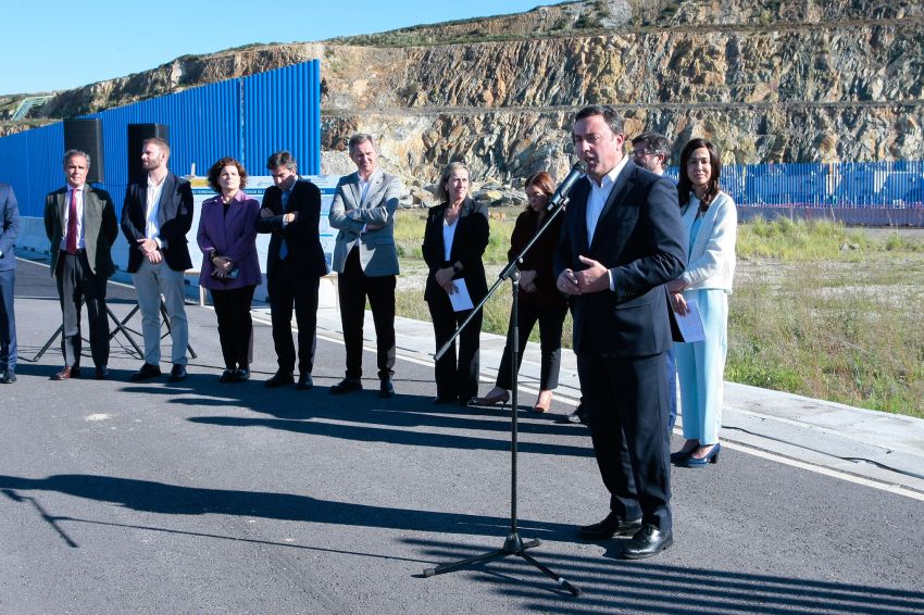 Formoso destaca “a importancia da colaboración entre administracións” para sacar adiante o tren a Langosteira, “un proxecto estratéxico para a provincia”