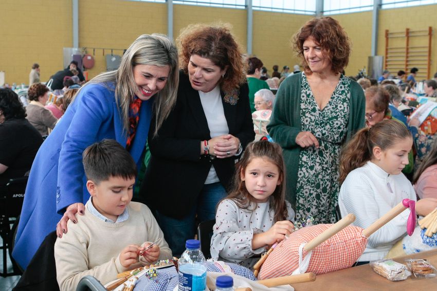 Vimianzo reúne a 650 palilleiras de toda Galicia