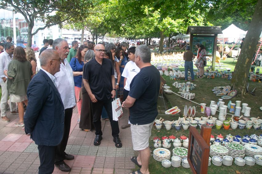 A Deputación pon en valor a artesanía e a gastronomía local na presentación da nova edición de Alfaroleiros