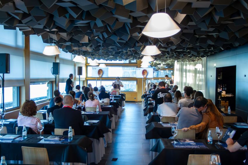 A Deputación homenaxea en San Sebastián Gastronómika a Picadillo