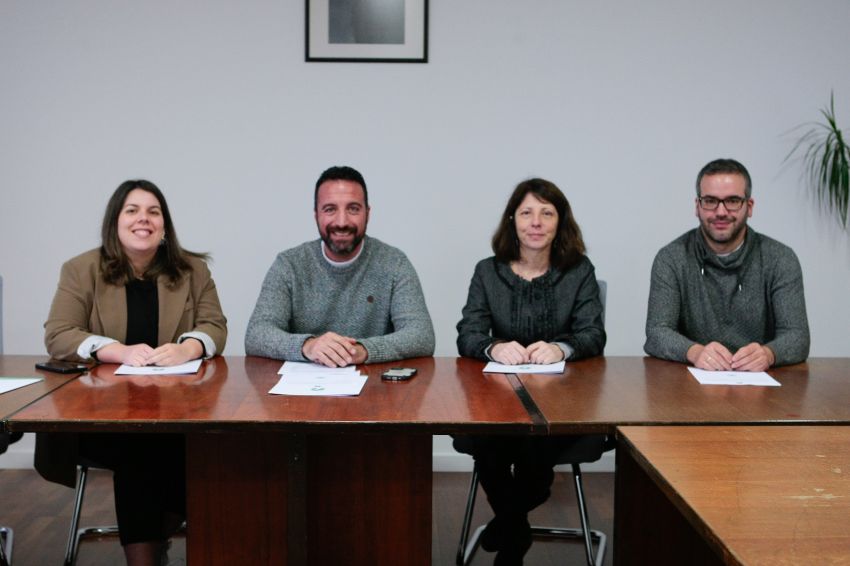 A deputada de plans provinciais, Cristina García, visita Mazaricos para coñecer os investimentos do Plan Único