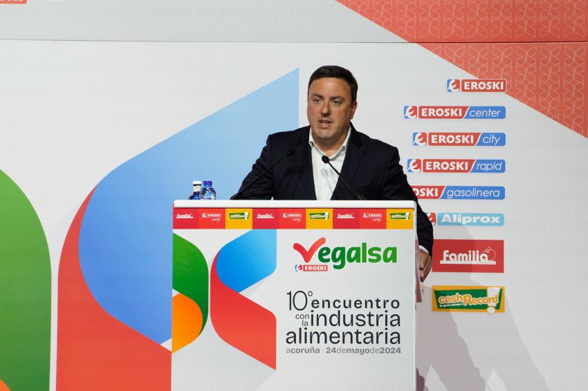 Formoso destaca o “exemplo empresarial” de Joaquín González na súa traxectoria tras varias décadas en Vegalsa