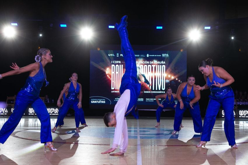 O baile deportivo conquista Riazor na I Copa Deputación da Coruña
