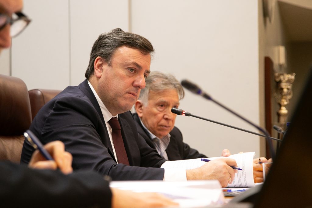 A Deputación urxelle á Xunta un plan para “frear o desmantelamento” do CIAM de Mabegondo