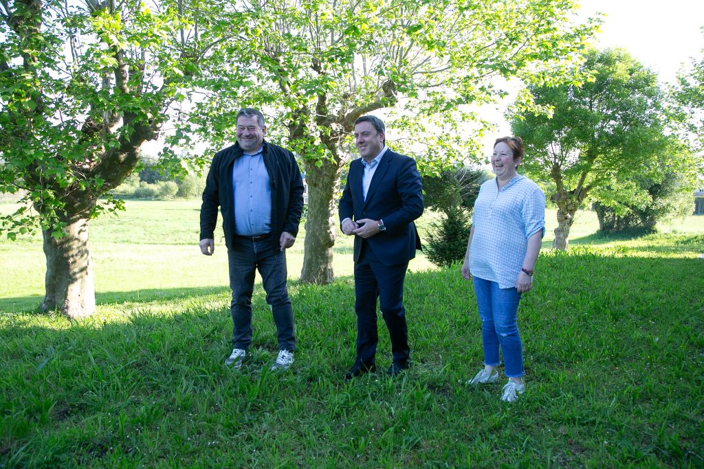 A Deputación licita por 161.000 euros as obras do aparcamento disuasorio da Capela, que contará con servizo de lanzadeira de bus eléctrico ás Fragas do Eume