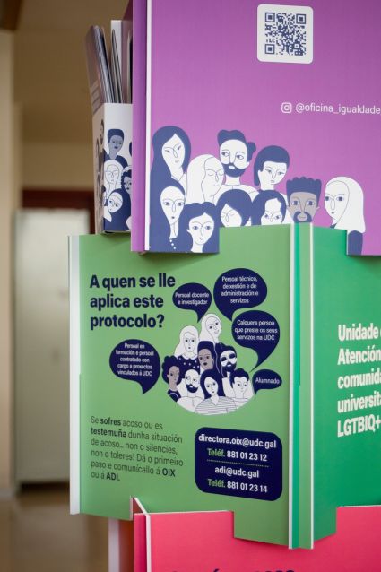 As bibliotecas da Universidade da Coruña contarán con puntos violeta contra a violencia machista