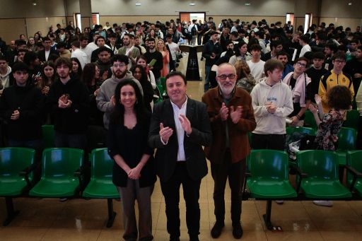 Formoso destaca o IES Rosalía Mera como referencia da FP en Galicia